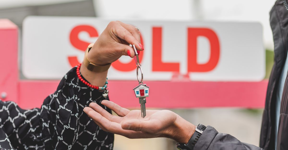 Rekey or Replace? What Evanston Homeowners Should Do After Moving In — Evanston Locksmith Inc