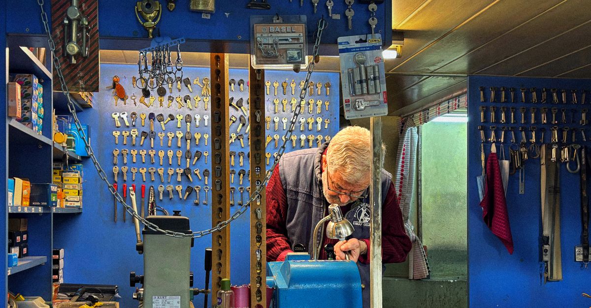 Locksmith Specialisations, Terminology, and How Regulation Differs by Country — Evanston Locksmith Inc